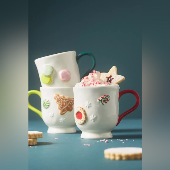 ❤️NWT Anthro Mug with Cake Design - White and Green - Picture 5 of 5